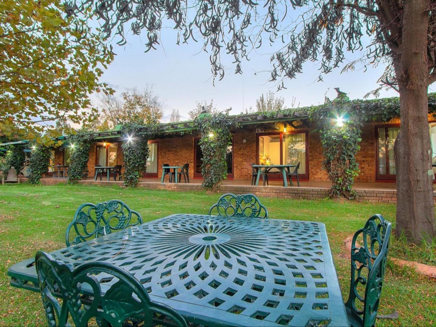 Airport Bird & Game Lodge كمبتون بارك المظهر الخارجي الصورة