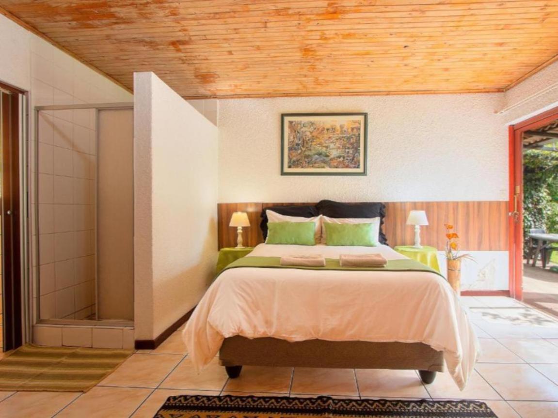 Airport Bird & Game Lodge كمبتون بارك الغرفة الصورة